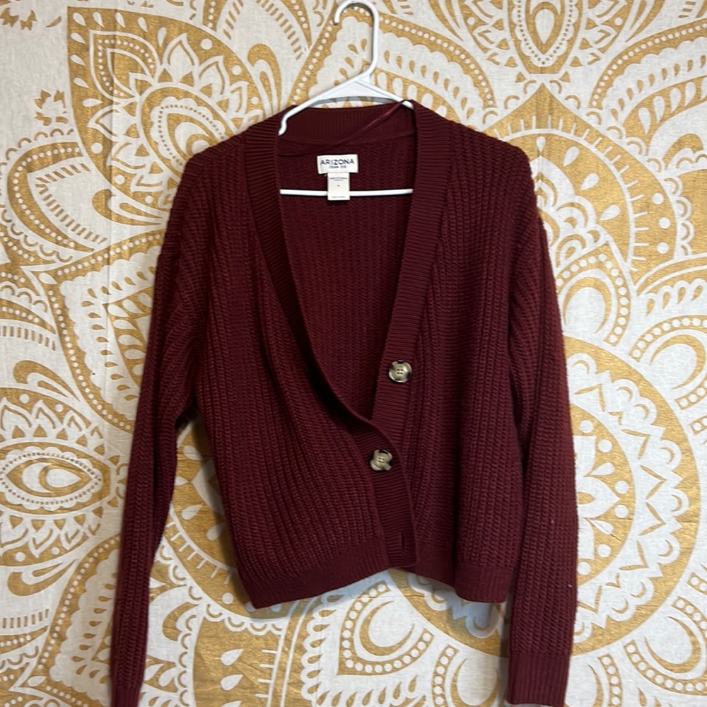 Dark maroon knitted sweater button up